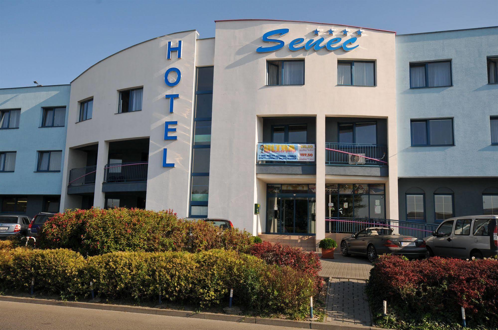 Hotel Senec Aqua Resort - Family Friendly Esterno foto