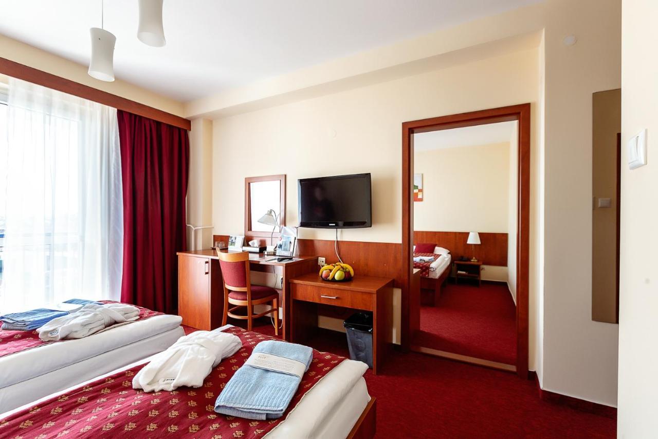 Hotel Senec Aqua Resort - Family Friendly Esterno foto